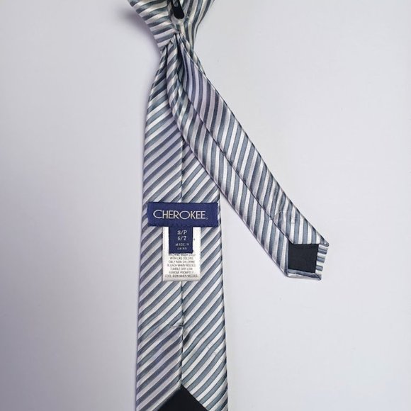 Cherokee Kid's Clip-On Tie - Gray & White Stripe - Size 6-7 - EUC - Picture 2 of 4